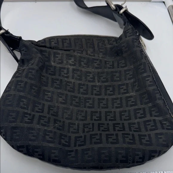 Fendi Oyster Black and Silver hardware small Shoulder Bag - Picture 5 of 16